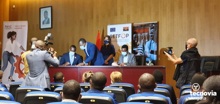 Tecnovia Angola assina acordo de cooperação com INEFOP