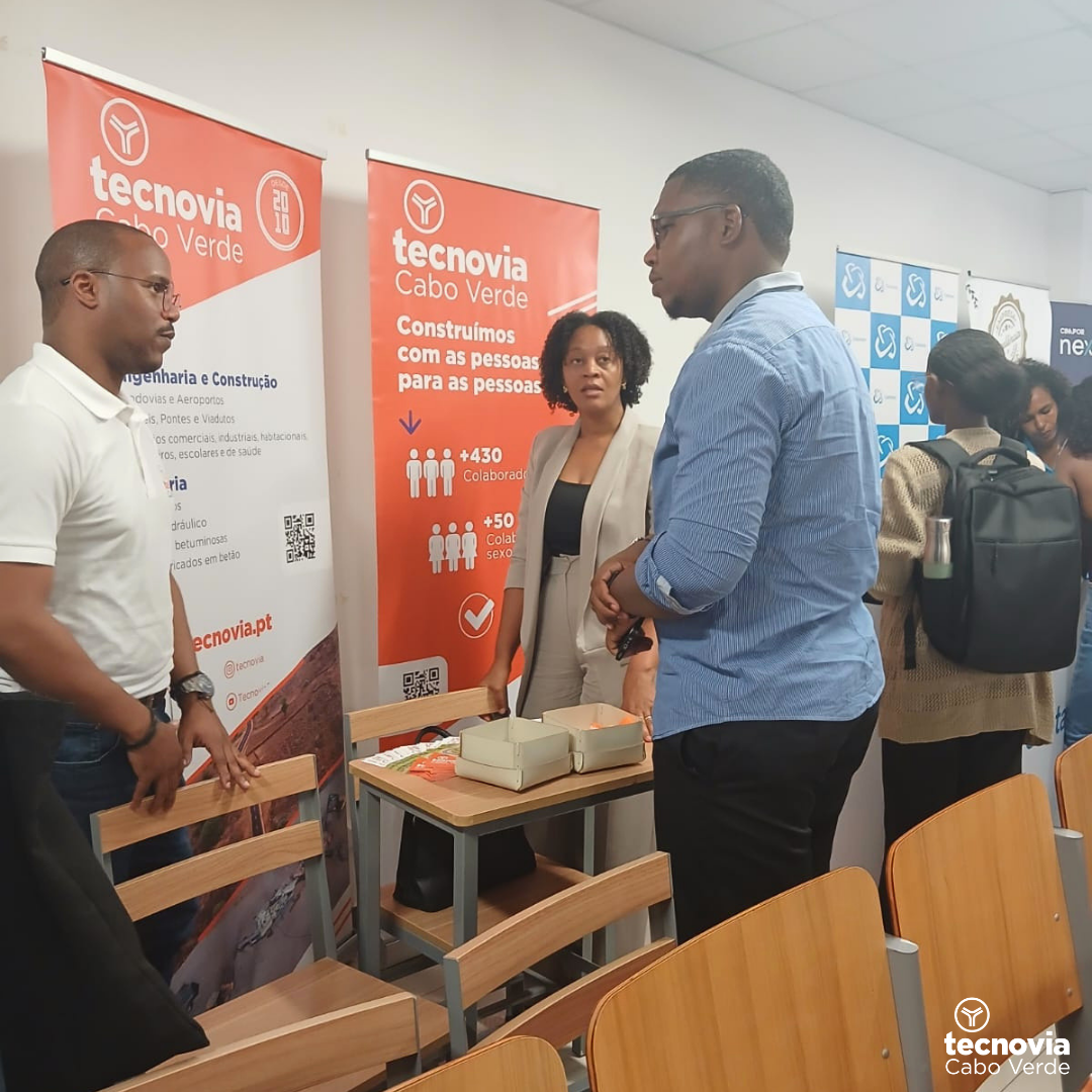 Tecnovia Cabo Verde participa na 1.ª Feira de Emprego CEP–Uni-CV