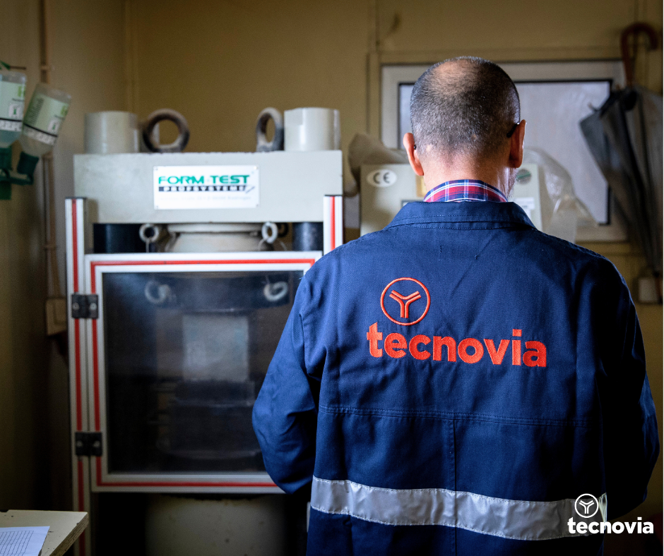 L4B reforça acreditação IPAC para a realização de ensaios de resistência à compressão de betão